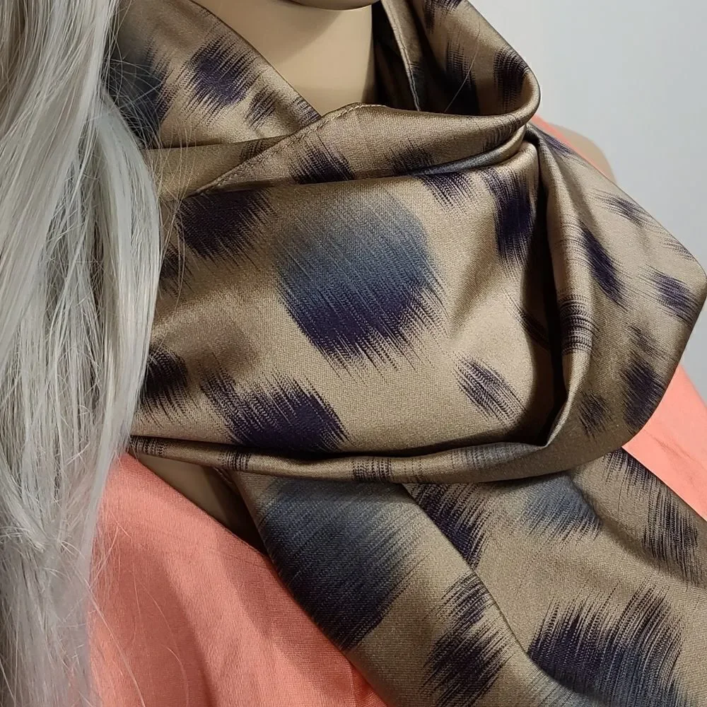 Kate Stoltt New York Leopard Scarf